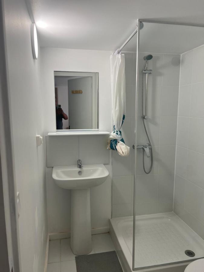 Chaudari Guest House Palaiseau Bagian luar foto